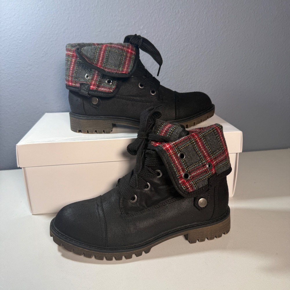 True Craft Dawn Combat Boots Women 7 Black New Plaid Fold Over Lug Sole
